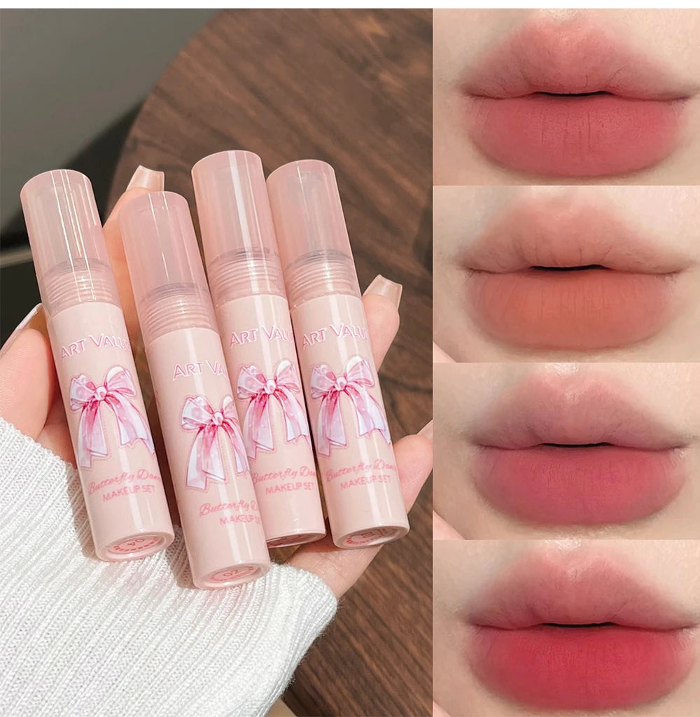 6-Piece Makeup Set (in Box)
Includes velvet matte lipsticks, nude lip gloss, moisturizing lip shine, face blush palette, and necklace—perfect as a gift.