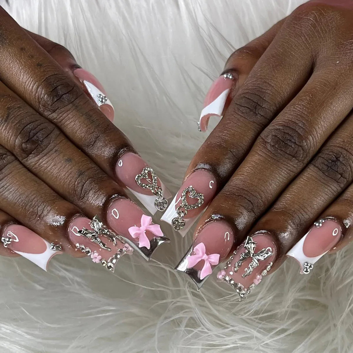 24pcs long coffin French press-on nails in black, featuring elegant bow and diamond details. Chic ballerina-style acrylic nails for a glamorous manicure in minutes.