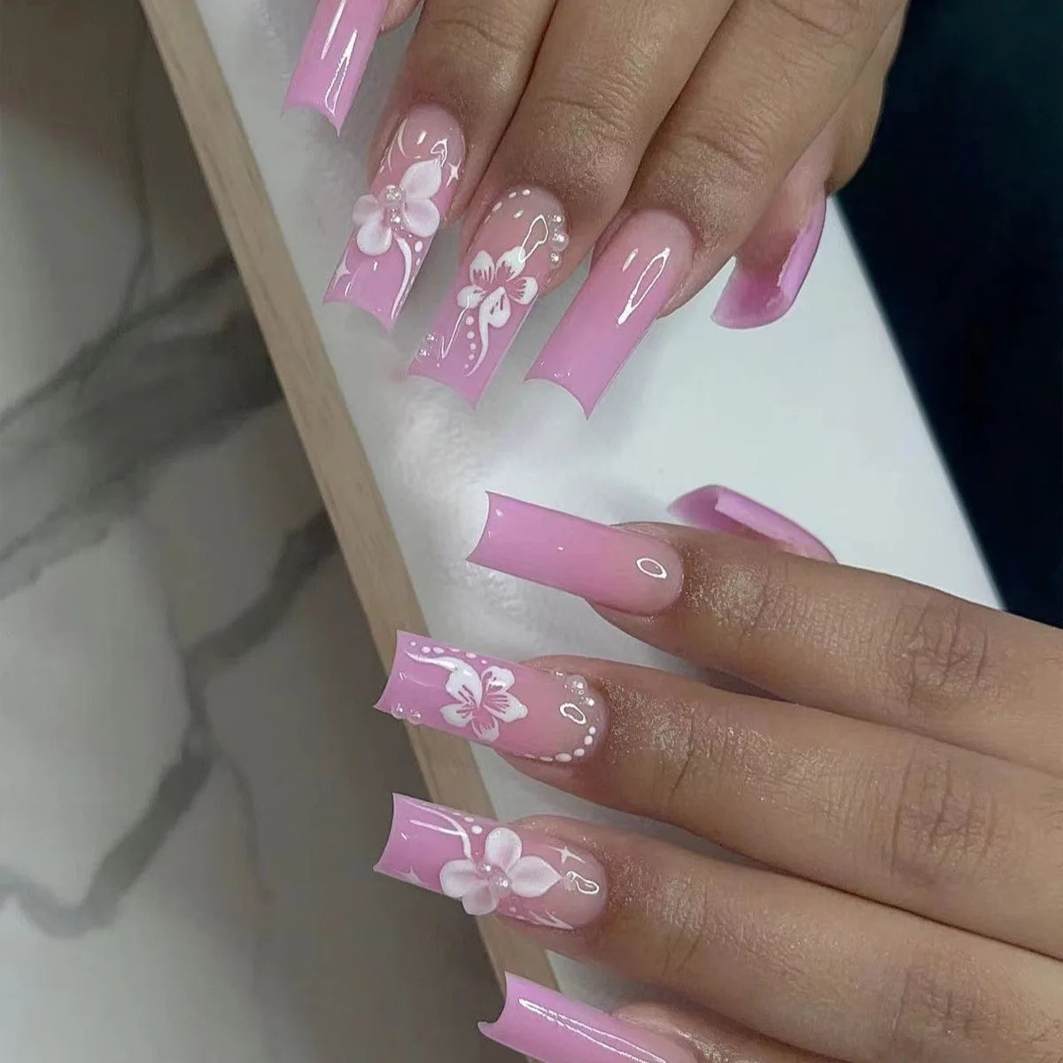 24Pcs Long Square Head Press on False Nails Blue Gradient Ripple Shiny Powder Fake Nails Flower Detachable Full Cover Nails Tips