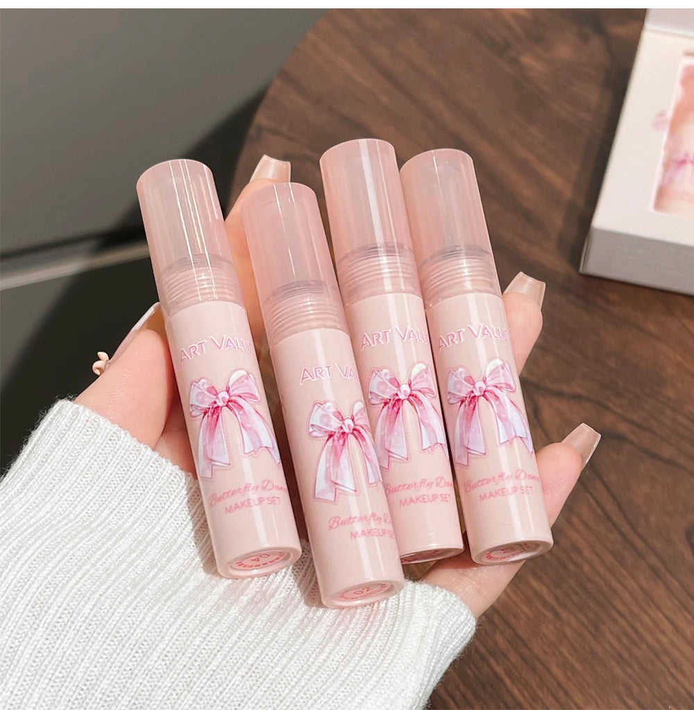 6-Piece Makeup Set (in Box)
Includes velvet matte lipsticks, nude lip gloss, moisturizing lip shine, face blush palette, and necklace—perfect as a gift.
