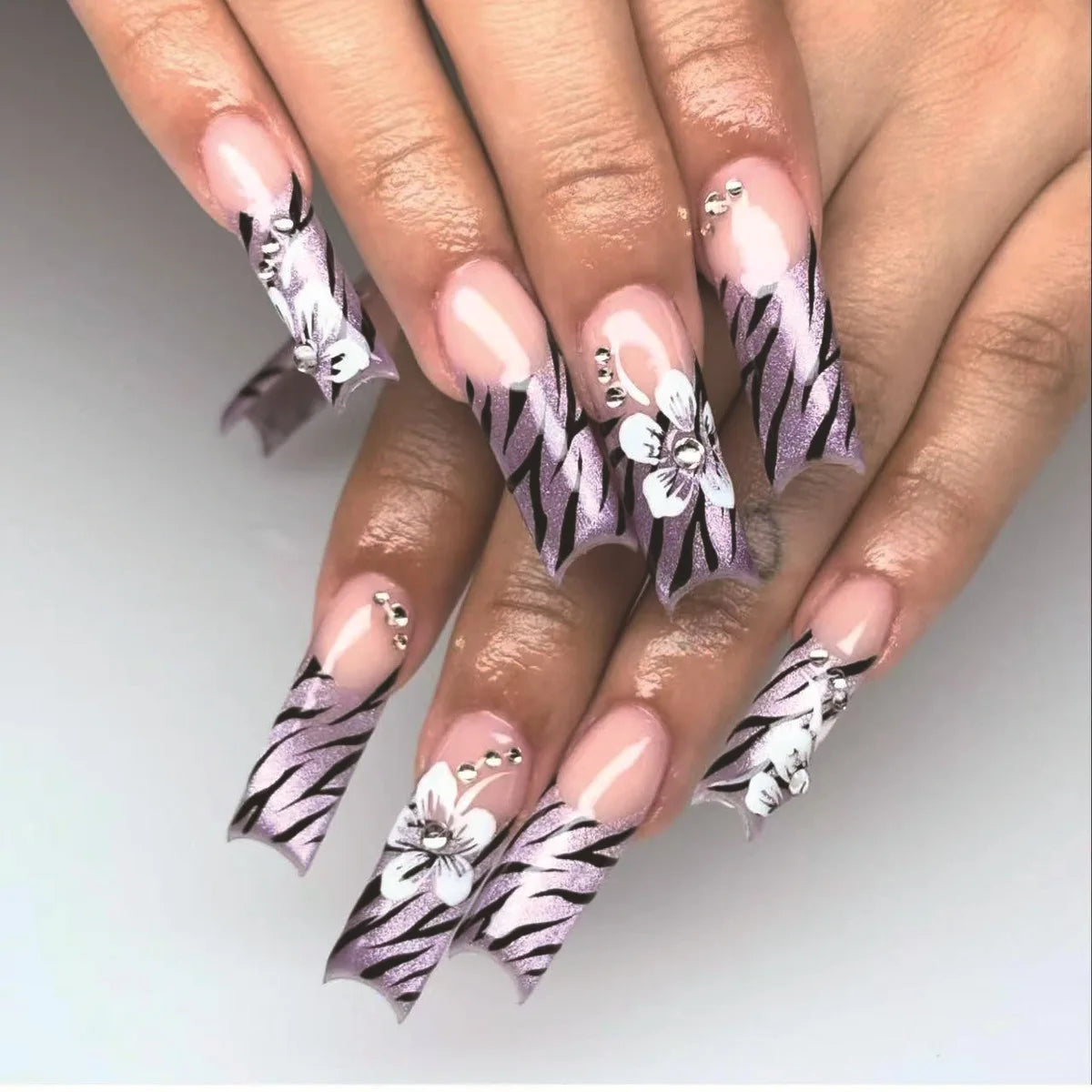 24Pcs Long Square Head Press on False Nails Blue Gradient Ripple Shiny Powder Fake Nails Flower Detachable Full Cover Nails Tips